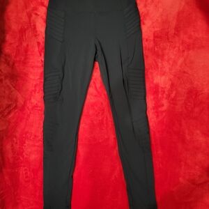 Black Leggings with Ribbed Detail